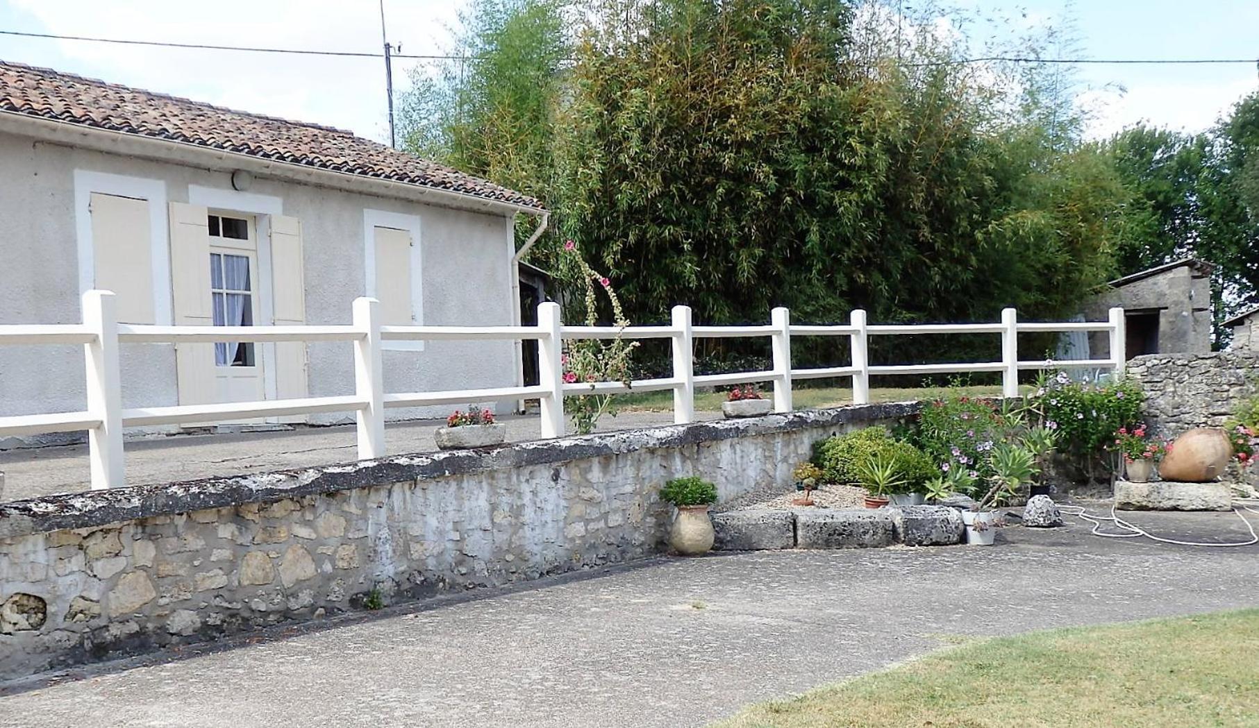 Domaine De Laroque Lou Maisouet Casteljaloux Exteriör bild